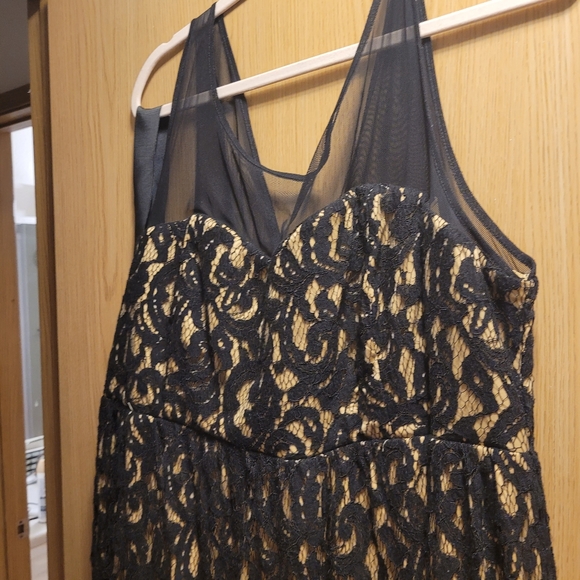 Torrid Black and Gold Lace Maxi Dress - Picture 5 of 6